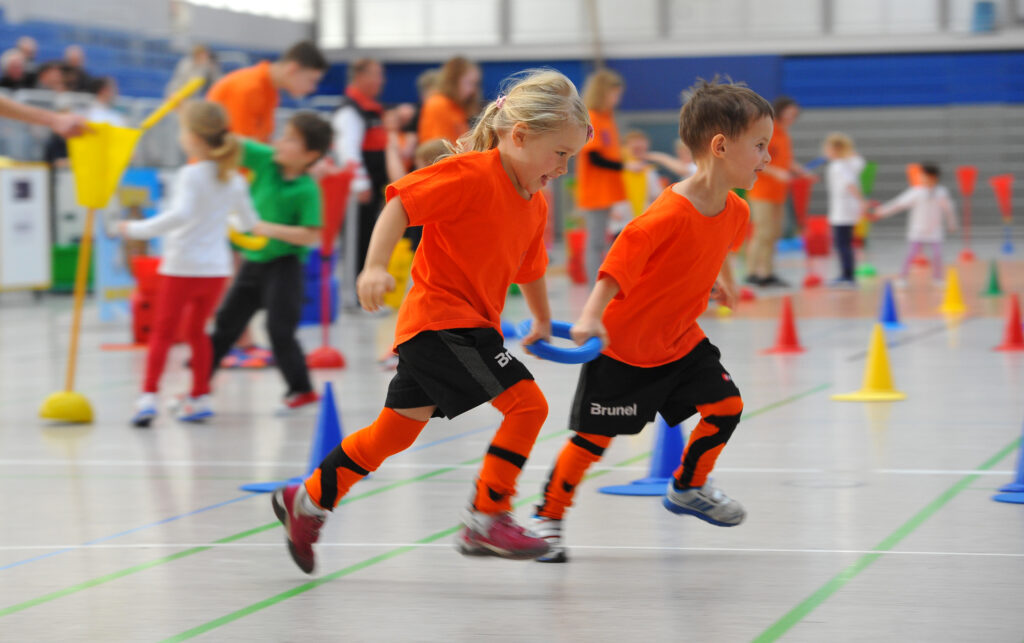 13. Dezember 2013, 
Kiga-Sportfest des Kreissportbundes Dresden;

Die Rechte zur Veröffentlichung des Fotos liegen beim Kreissportbund Dresden, der Fotograf ist frei von Ansprüchen Dritter. 
c by Matthias Rietschel; 
www.rietschel-foto.de, 
info@rietschel-foto.de,
rietschel@verizon-press.de;   
0172-3511011;
0351-2028585;